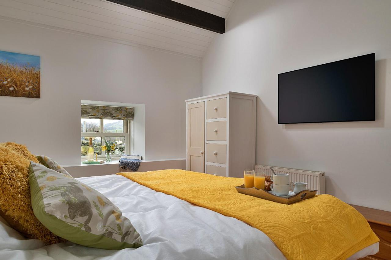 Finest Retreats - Moelis Granary - Luxury Cottage With Hot Tub Llandrillo Eksteriør bilde