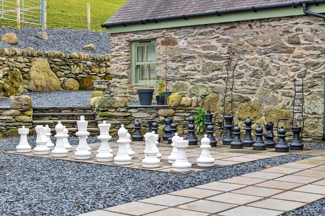Finest Retreats - Moelis Granary - Luxury Cottage With Hot Tub Llandrillo Eksteriør bilde